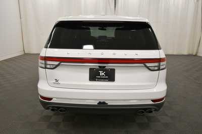 2022 Lincoln Aviator, $39437. Photo 6