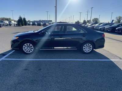 2014 Toyota Camry, $10999. Photo 2