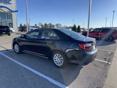 2014 Toyota Camry, $10999. Photo 3