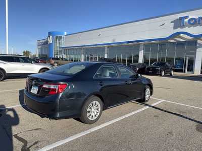 2014 Toyota Camry, $10999. Photo 4