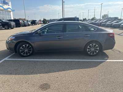 2016 Toyota Avalon, $13500. Photo 2
