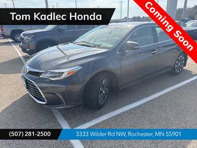 2016 Toyota Avalon, $13500. Photo 1