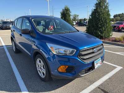 2017 Ford Escape, $12999. Photo 2