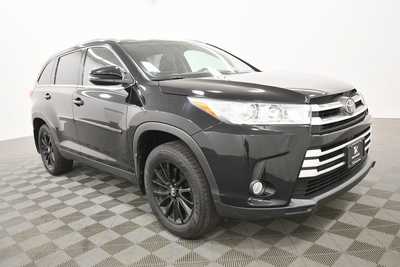 2019 Toyota Highlander, $27836. Photo 10
