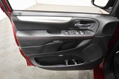 2020 Dodge Caravan, Grand, $14999. Photo 12