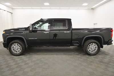 2020 Chevrolet 2500 Crew Cab, $50499. Photo 4