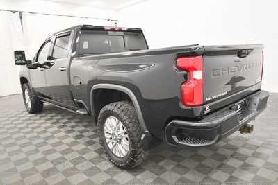 2020 Chevrolet 2500 Crew Cab, $50499. Photo 5