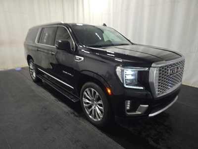2021 GMC Yukon XL, $49946. Photo 2