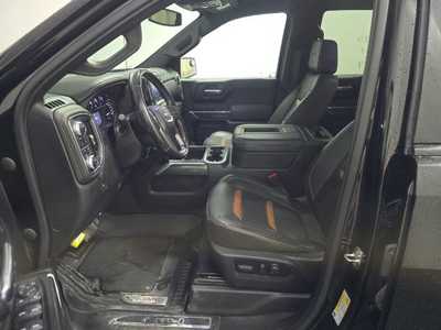 2021 GMC 1500 Crew Cab, $43500. Photo 3
