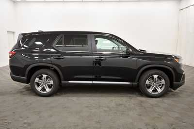 2025 Honda Pilot, $47095. Photo 8
