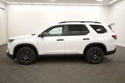 2025 Honda Pilot, $51655. Photo 4