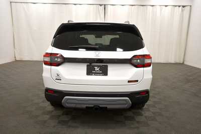 2025 Honda Pilot, $51655. Photo 6