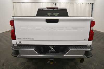 2023 Chevrolet 2500 Crew Cab, $49999. Photo 6