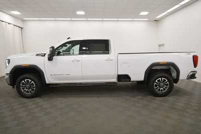 2024 GMC 3500 Crew Cab, $59999. Photo 4