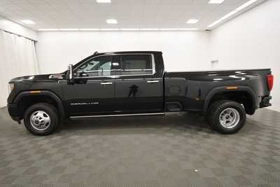 2023 GMC 3500 Crew Cab, $60999. Photo 4