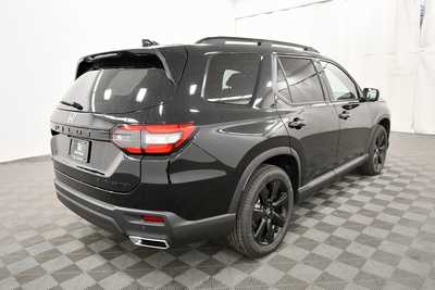 2025 Honda Pilot, $56075. Photo 7