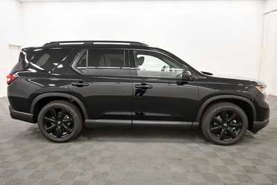 2025 Honda Pilot, $56075. Photo 8
