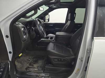 2023 GMC 2500 Crew Cab, $65999. Photo 3