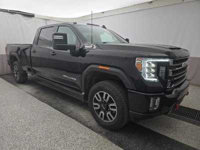 2022 GMC 2500 Crew Cab, $59999. Photo 2