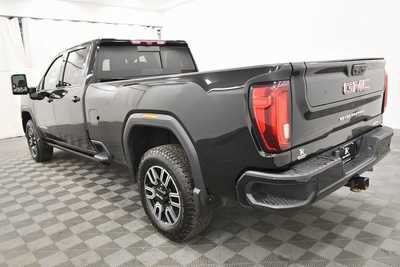 2022 GMC 2500 Crew Cab, $55499. Photo 5
