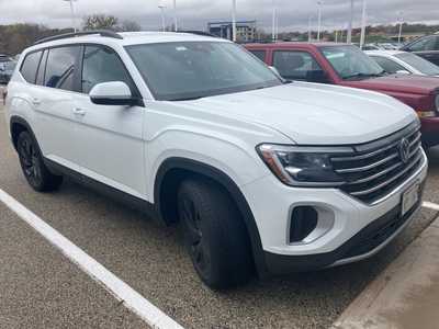 2024 Volkswagen Atlas, $30999. Photo 2