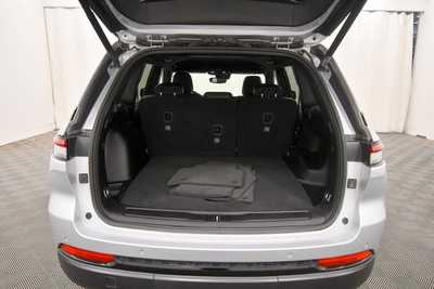 2024 Jeep Grand Cherokee, $30999. Photo 7