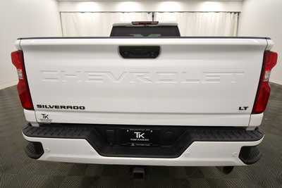 2024 Chevrolet 2500 Crew Cab, $48999. Photo 6