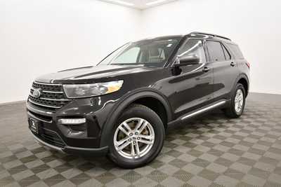 2023 Ford Explorer, $30499. Photo 2