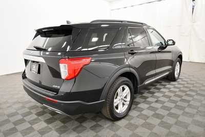 2023 Ford Explorer, $30499. Photo 8