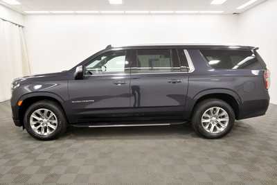 2023 Chevrolet Suburban, $45999. Photo 4