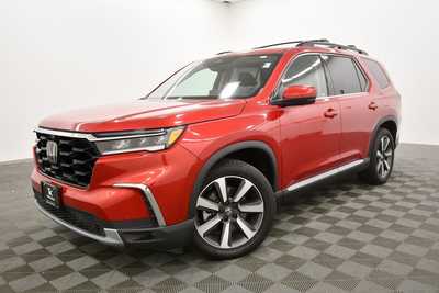 2023 Honda Pilot, $40999. Photo 2