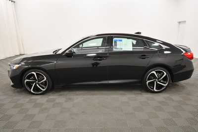 2022 Honda Accord, $25999. Photo 4