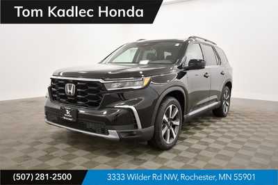 2025 Honda Pilot, $52085. Photo 1