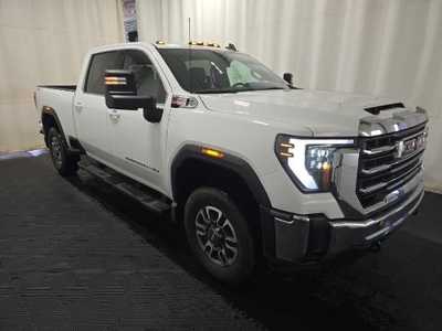 2024 GMC 2500 Crew Cab, $58499. Photo 2