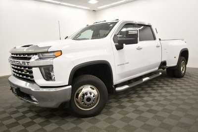 2021 Chevrolet 3500 Crew Cab, $49299. Photo 2