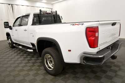 2021 Chevrolet 3500 Crew Cab, $49299. Photo 5