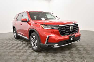 2025 Honda Pilot, $47505. Photo 9