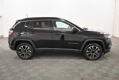 2023 Jeep Compass, $22499. Photo 9