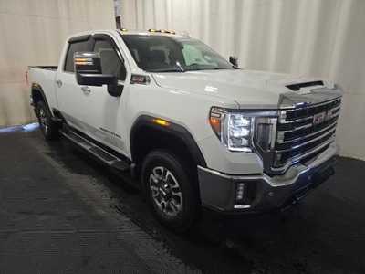 2022 GMC 3500 Crew Cab, $57999. Photo 2