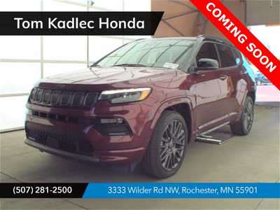 2022 Jeep Compass, $25499. Photo 1