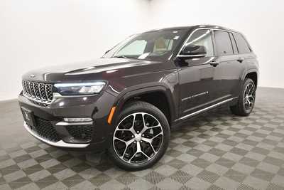 2022 Jeep Grand Cherokee, $35999. Photo 2