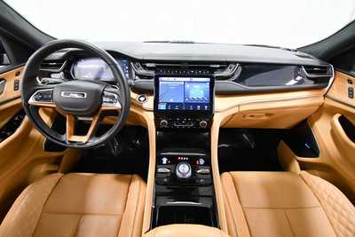 2022 Jeep Grand Cherokee, $35999. Photo 3