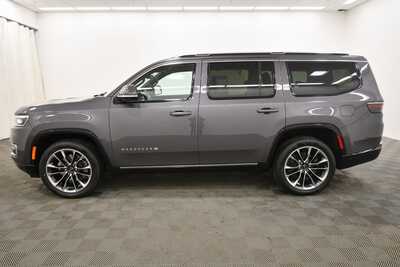 2022 Jeep Wagoneer, $40499. Photo 4