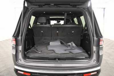 2022 Jeep Wagoneer, $40499. Photo 7