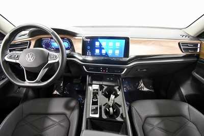 2024 Volkswagen Atlas, $32499. Photo 3