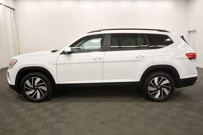 2024 Volkswagen Atlas, $32499. Photo 4