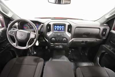 2021 Chevrolet 1500 Crew Cab, $34138. Photo 3