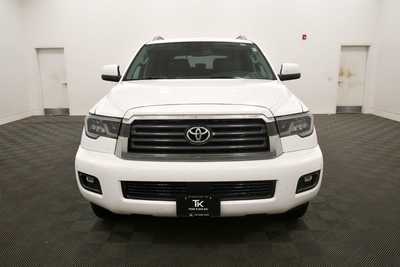 2018 Toyota Sequoia, $17999. Photo 10