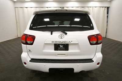 2018 Toyota Sequoia, $17999. Photo 5