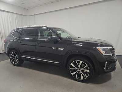 2025 Volkswagen Atlas, $44999. Photo 2